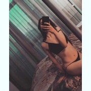 Модель, встречусь сейчас, место есть.