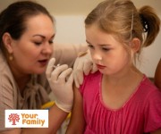 Вакцинация в медицинском центре Your family.