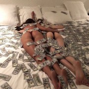 Набiр дівчат на роботу в ескорті.Тут Працювати Безпечно.